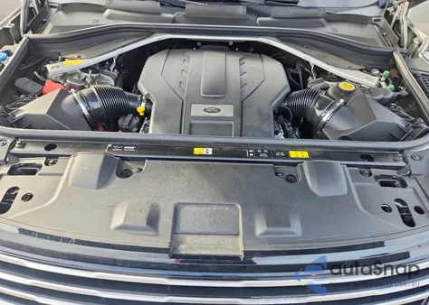 2023 Land Rover Range Rover First Edition z USA, uszkodzony, nr VIN SALKUBE76PA036786